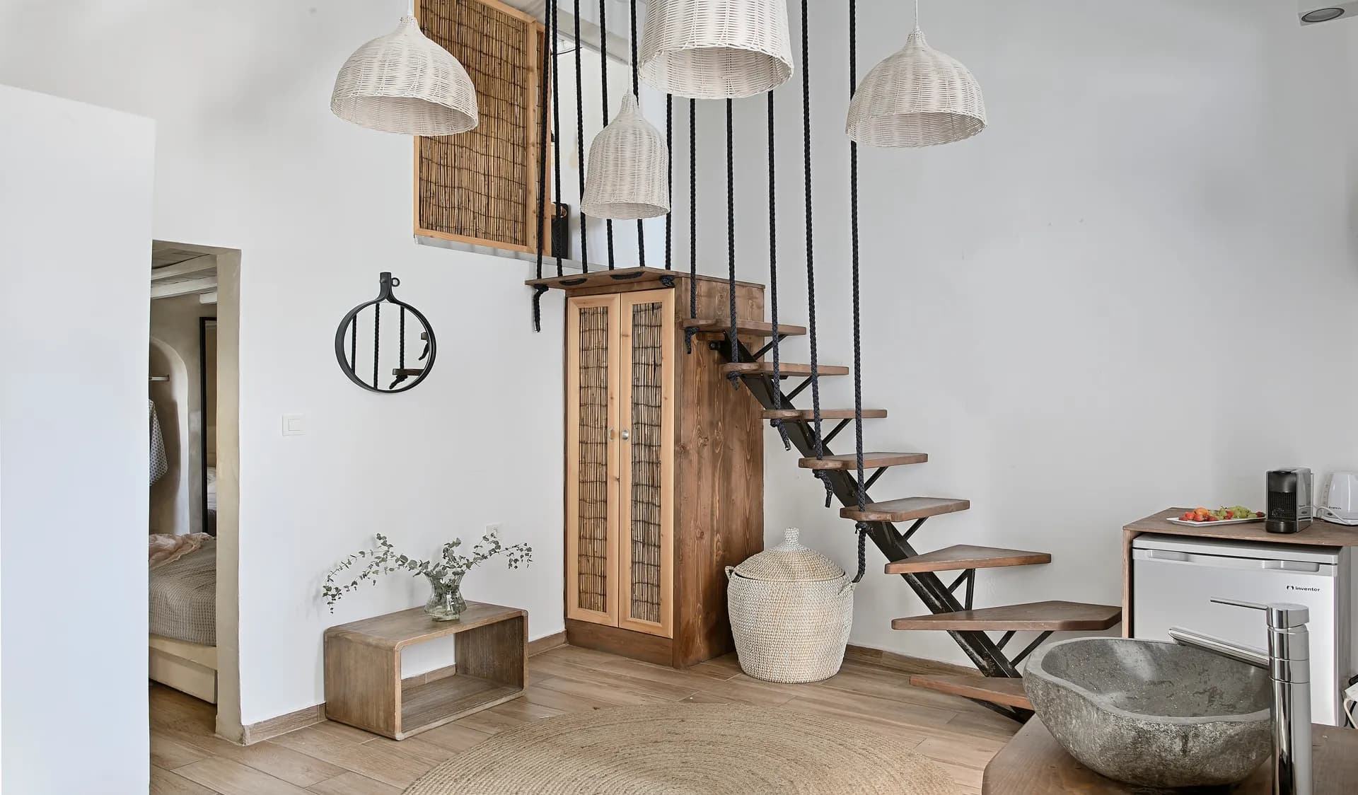 Maisonette with Outdoor Hot Tub and Windmill View - Image 5