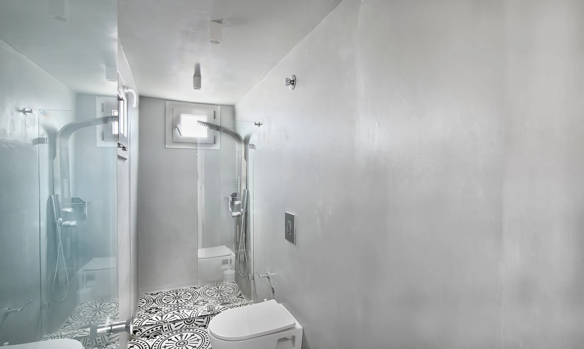 Maisonette with Outdoor Hot Tub and Windmill View - Image 12