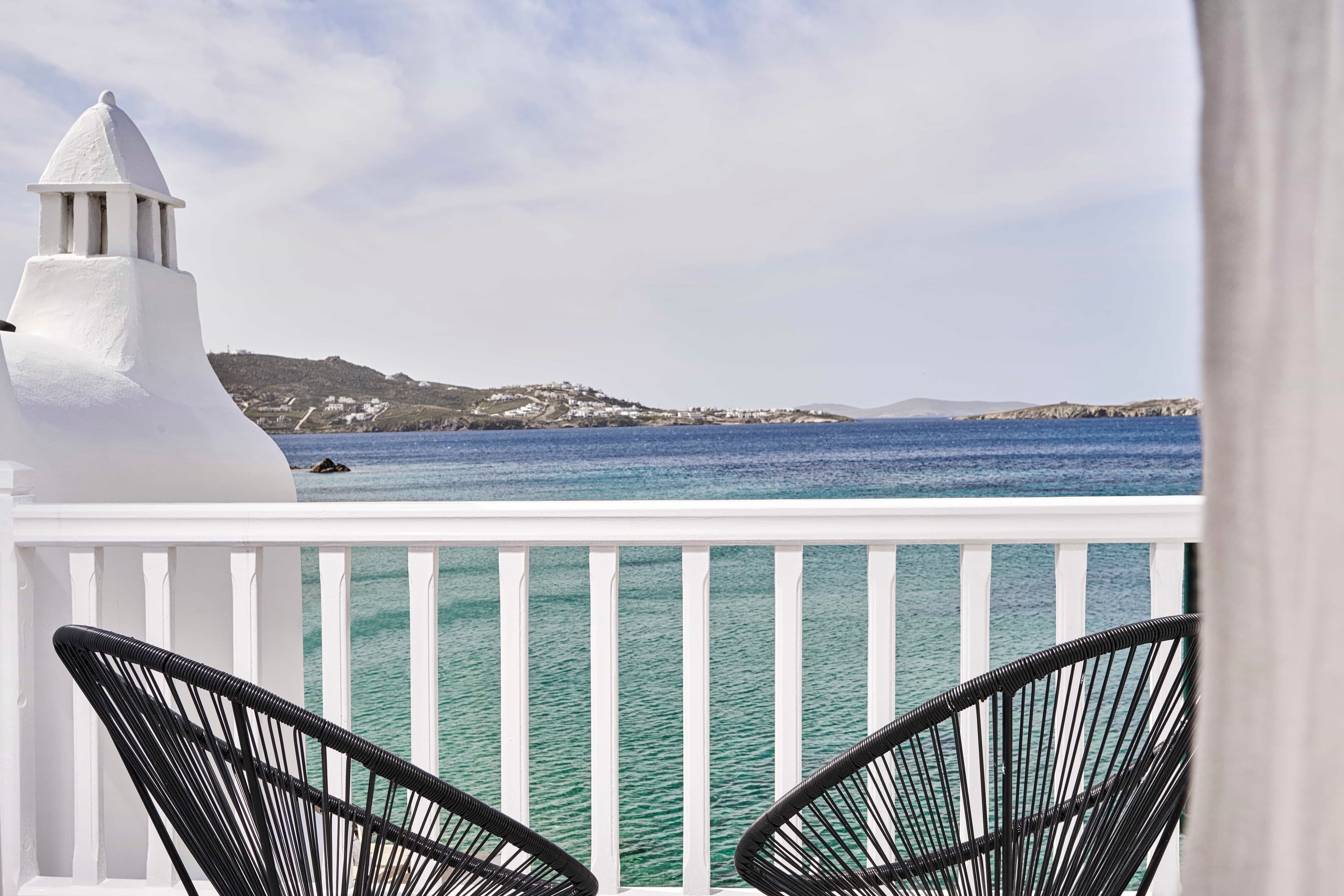 Superior Sea View Suite with Interior Spa Bath - Image 7