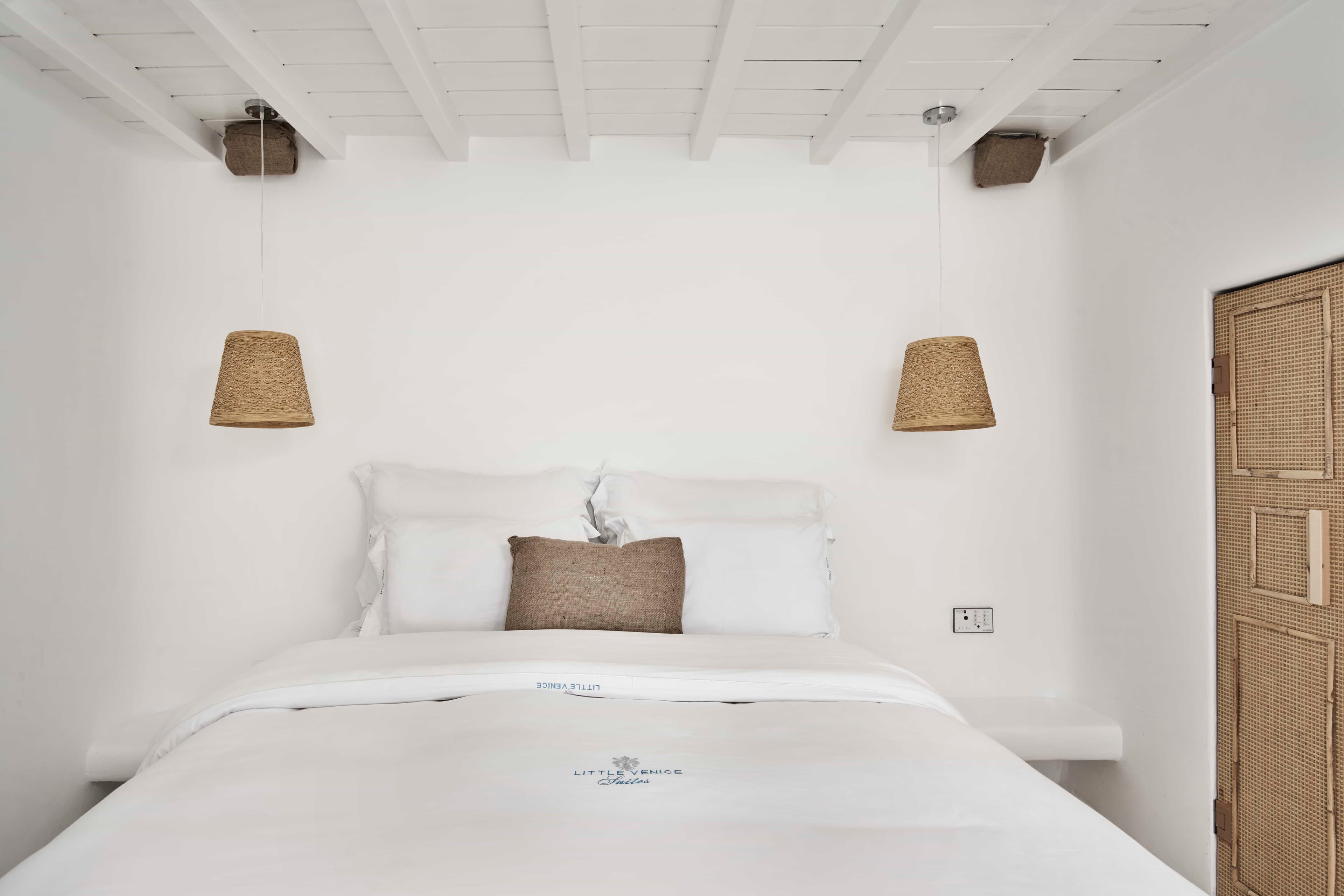 Superior Sea View Suite with Interior Spa Bath - Image 9